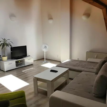Horni Namesti Apartmán